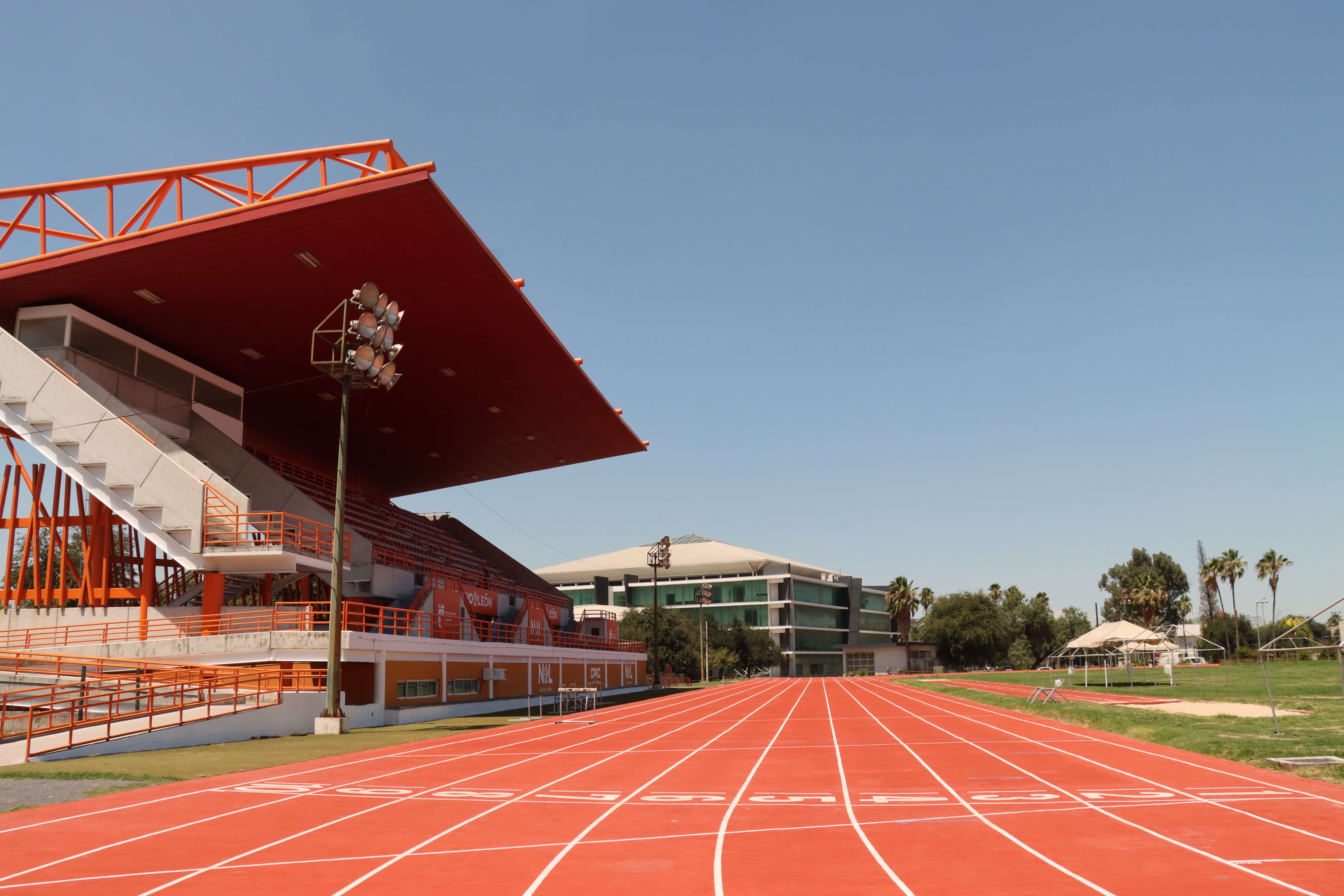 PISTA DE ATLETISMO