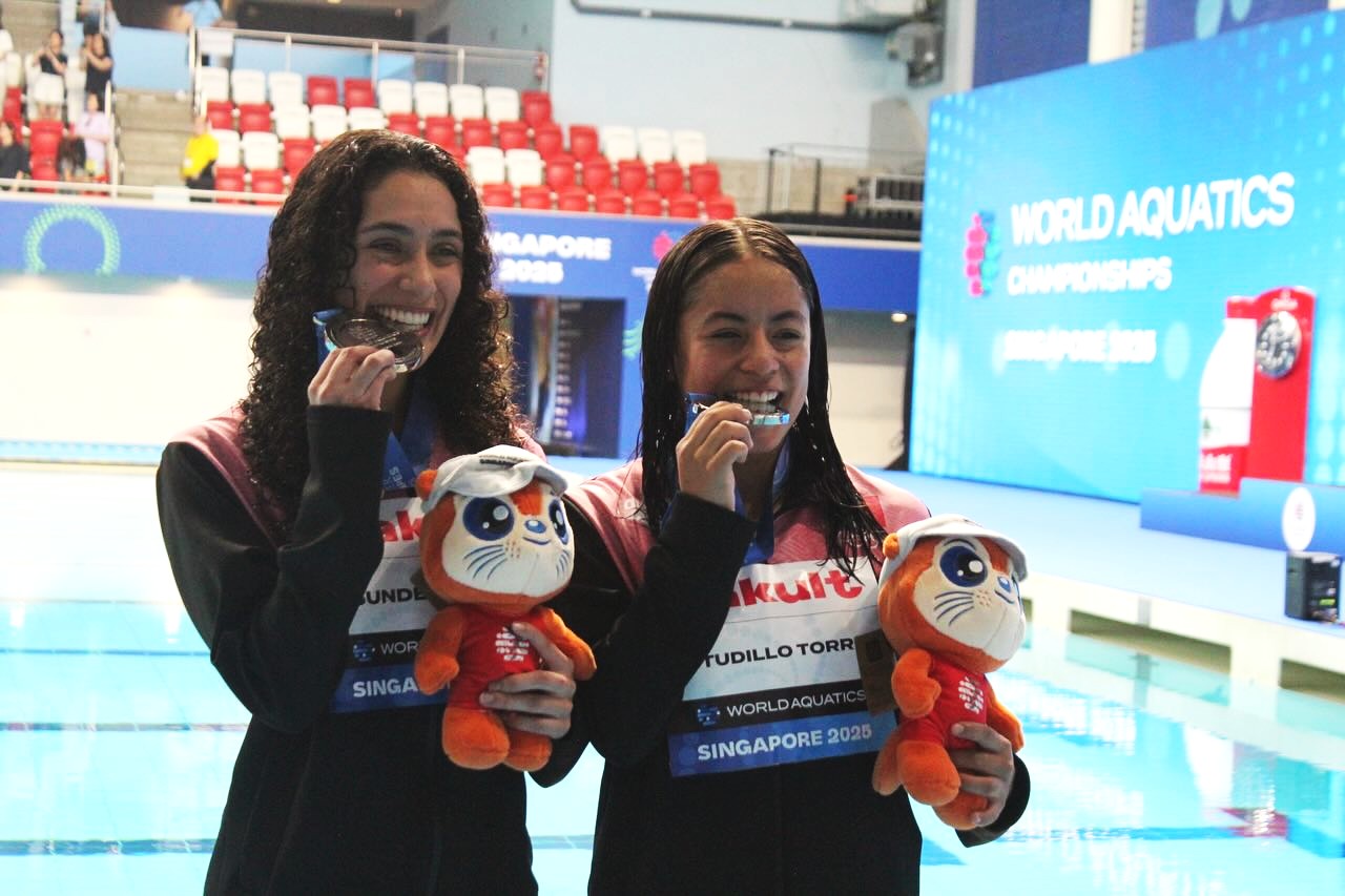 PLATA PARA ALEJANDRA ESTUDILLO EN SINCRONIZADOS PLATAFORMA 10 METROS EN SINGAPUR 2025 