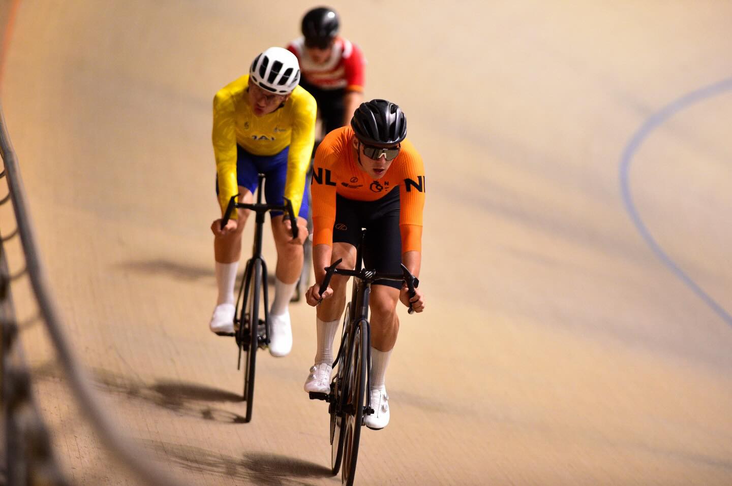 ¡PODER REGIO EN LA PISTA! 