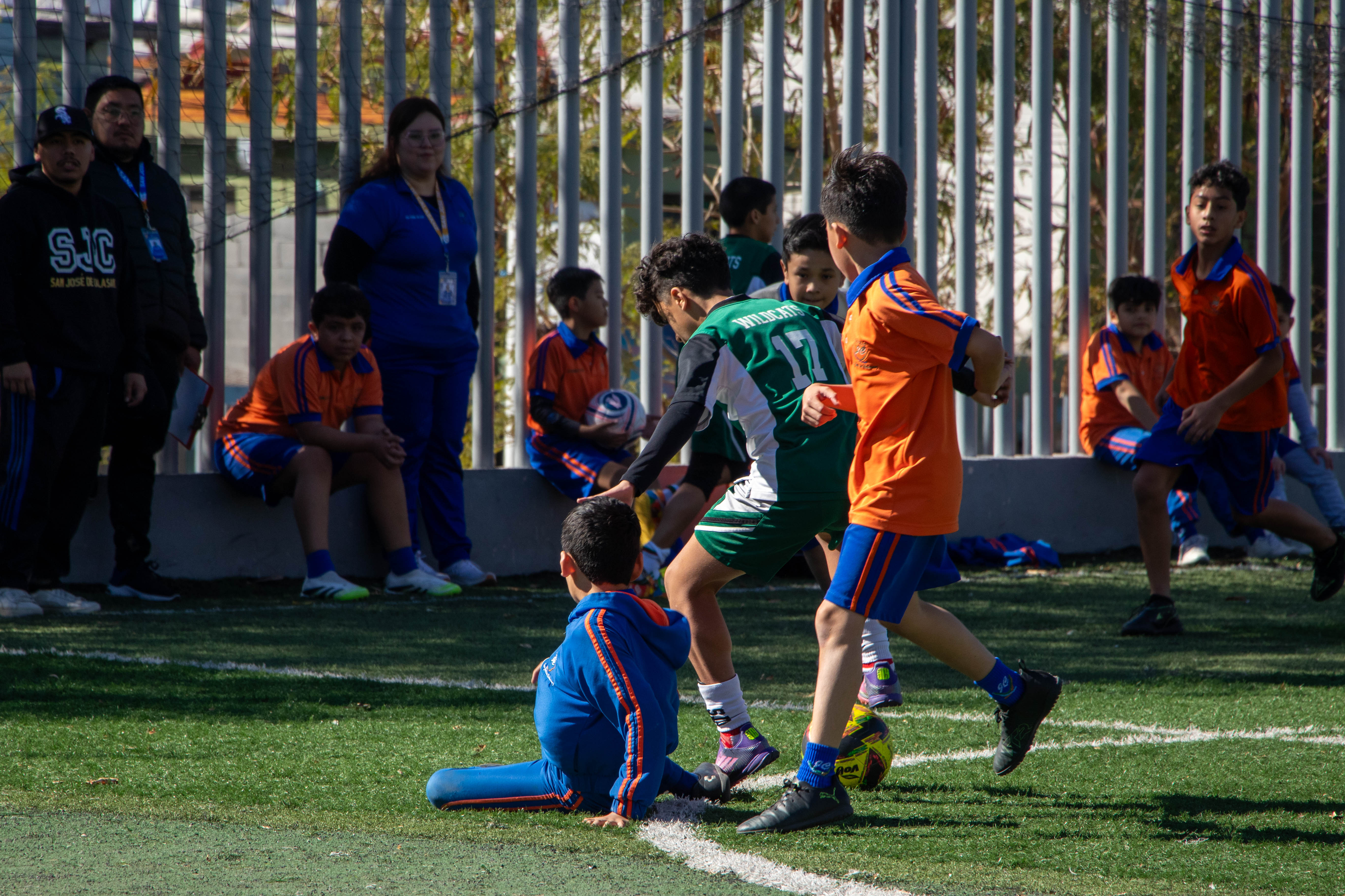 EQUIPOS DISFRUTAN LA ETAPA REGIONAL DE FÚTBOL 5×5 EN LOS JUEGOS DEPORTIVOS ESCOLARES