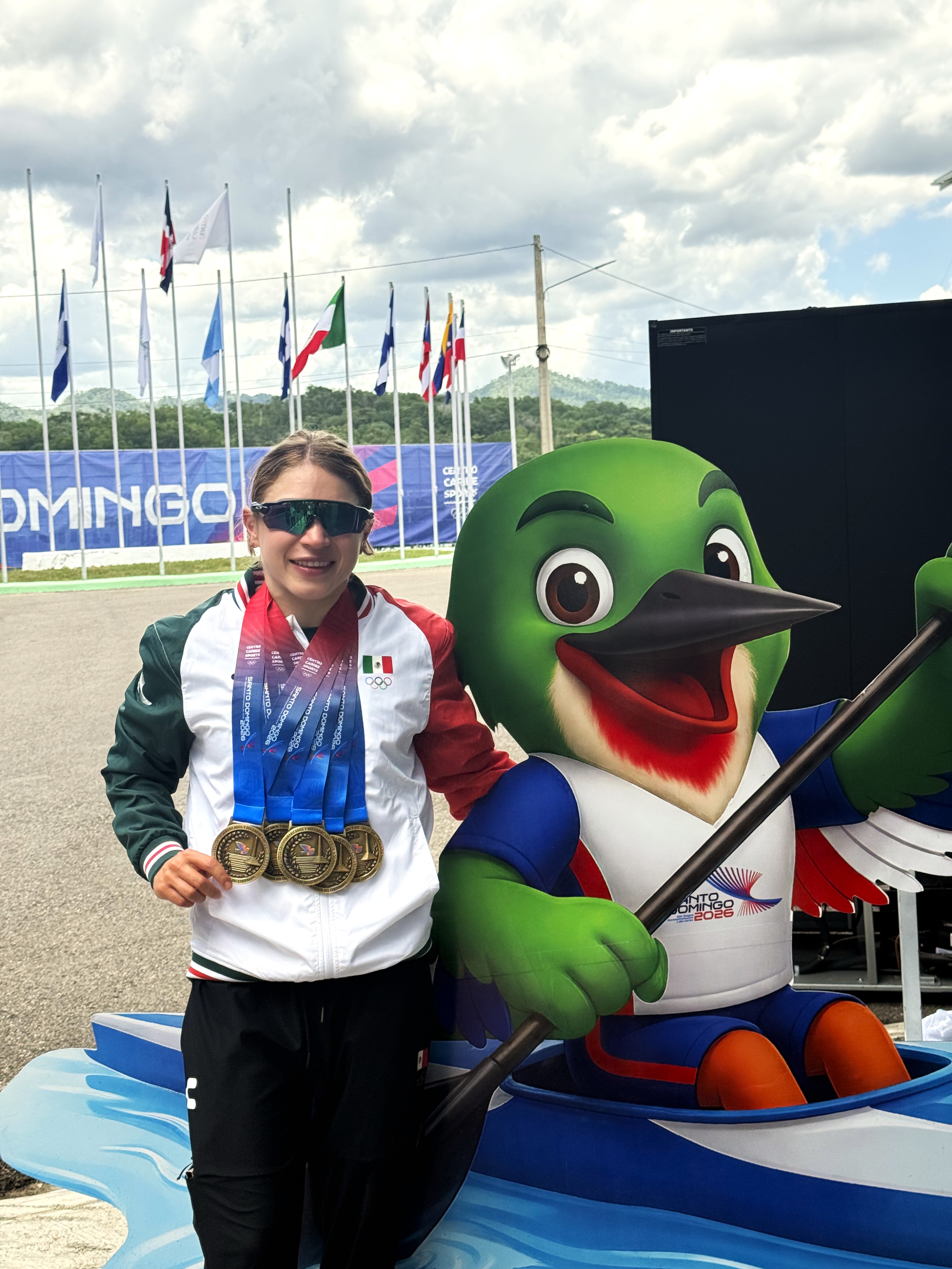 SE PROCLAMA BEATRIZ BRIONES FRAGOZA PENTACAMPEONA CENTROAMERICANA DE CANOTAJE EN SANTO DOMINGO 2026 