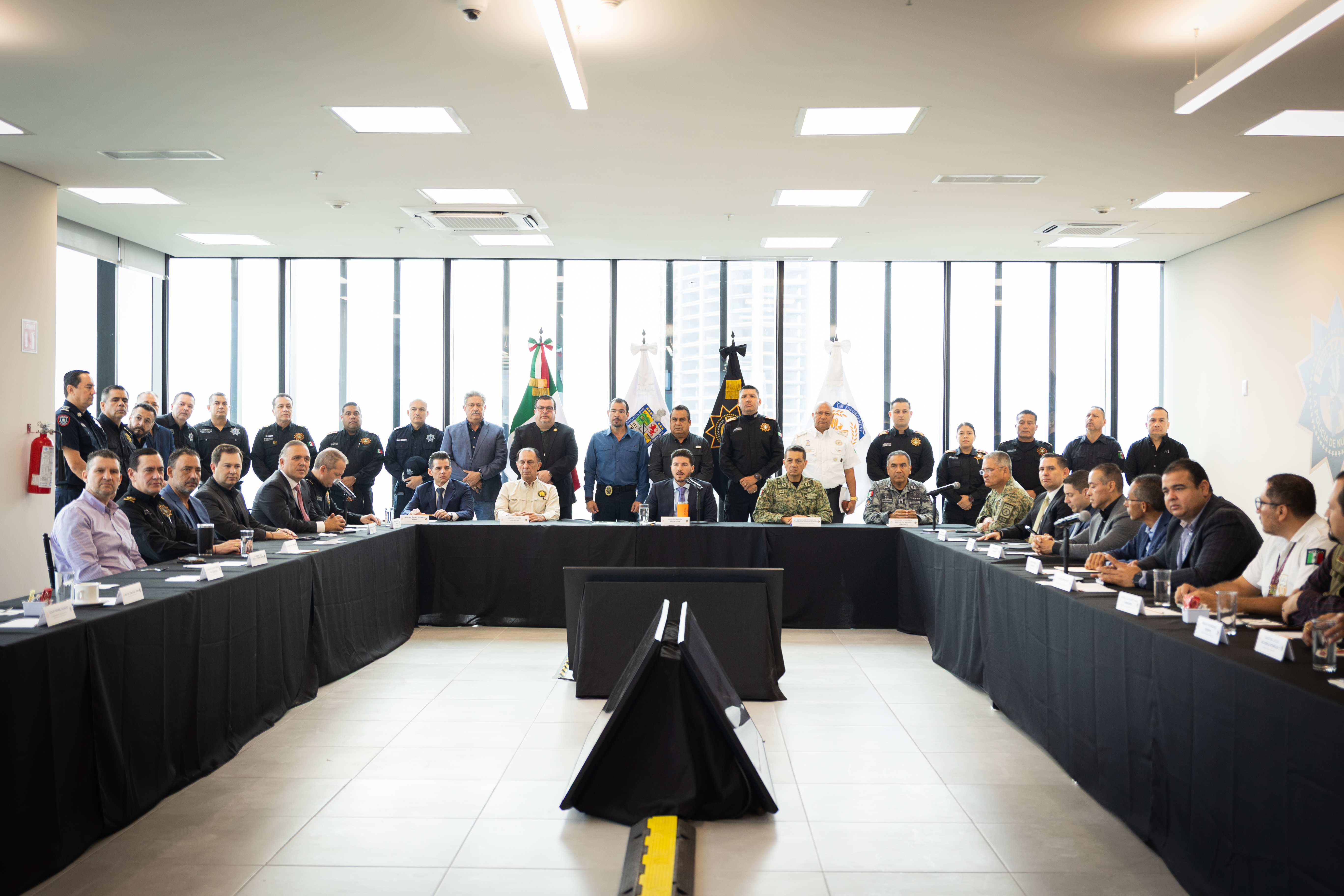 CONFIRMA GOBERNADOR NUEVOS ESPACIOS PARA TRANSMISIÓN DE MÉXICO VS INGLATERRA
