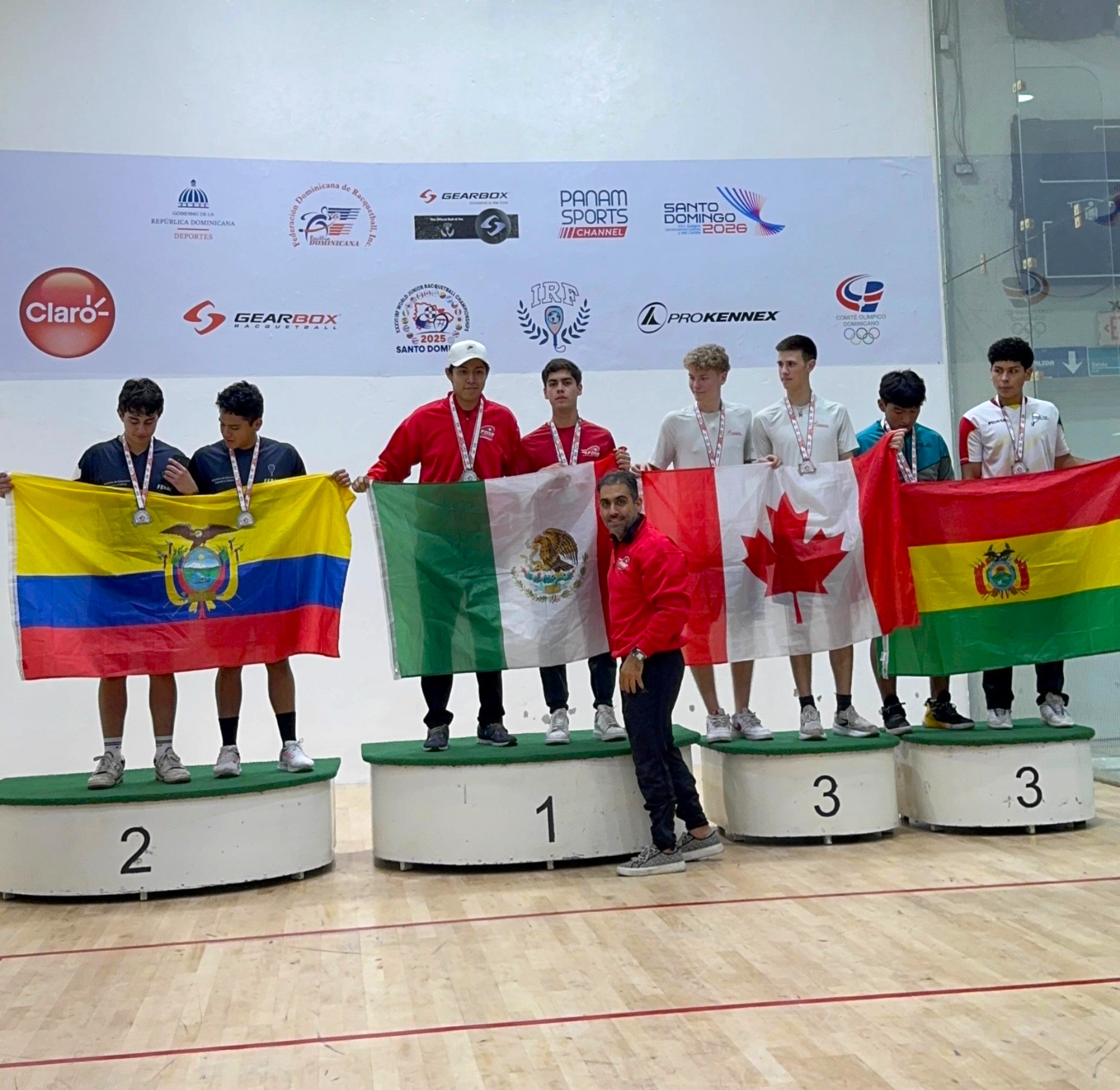 APORTAN NEOLEONESES MEDALLAS A MÉXICO EN MUNDIAL JUNIOR DE RAQUETBOL “SANTO DOMINGO 2025” 