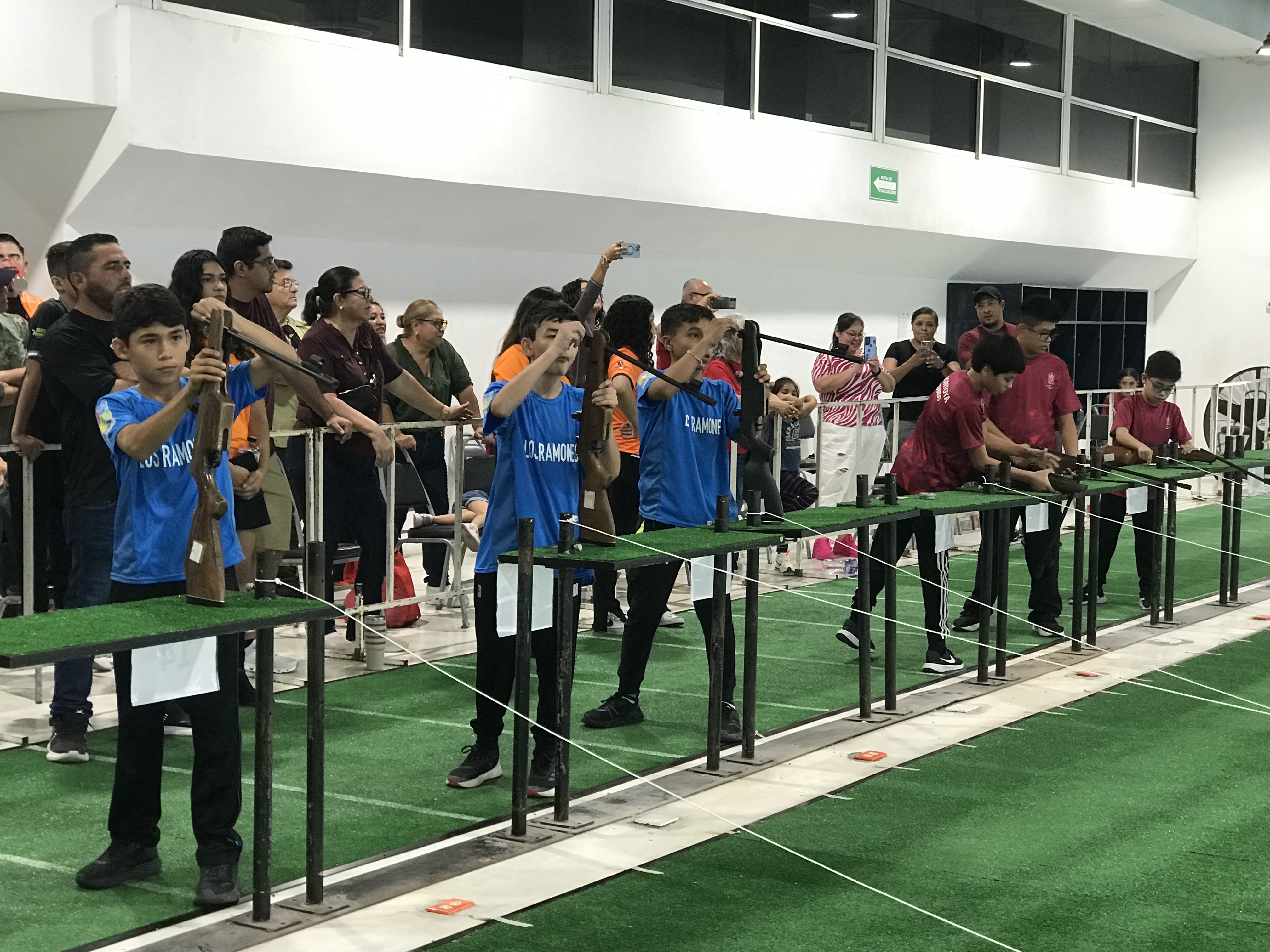 BRILLAN TIRADORES EN “COPA ESTATAL DE TIRO DEPORTIVO INDE NL 2025”