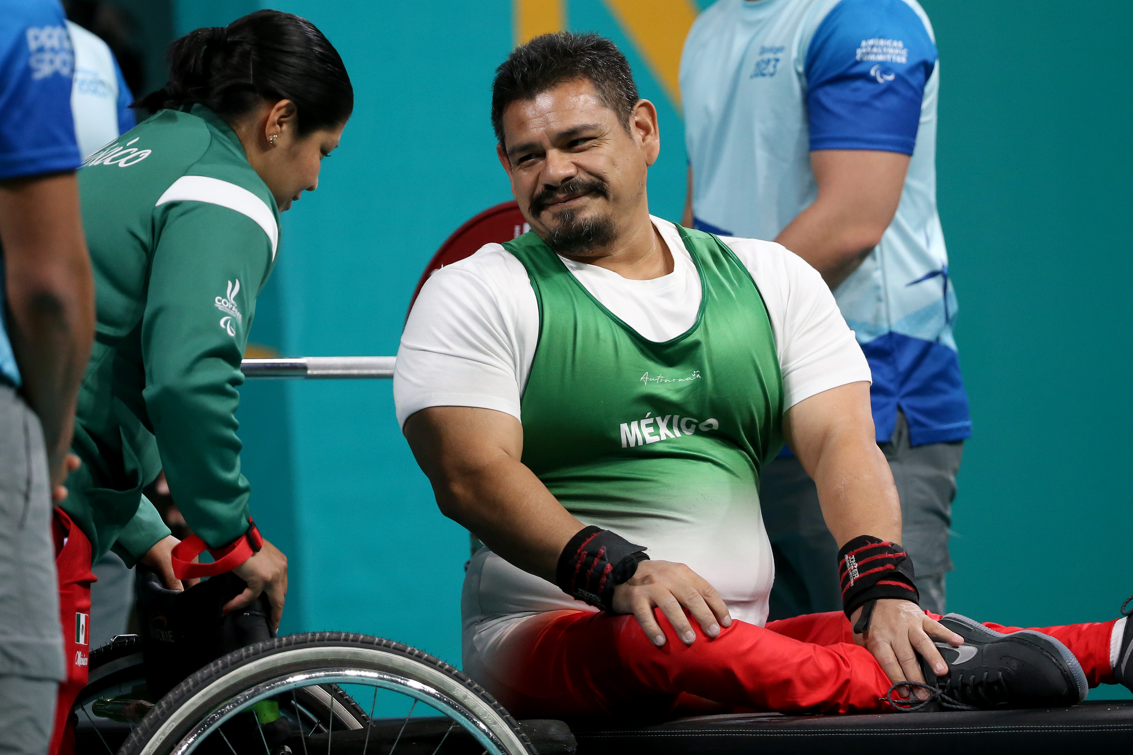 SE ALISTAN NEOLEONESES PARA OPEN NACIONAL DE PARAPOWERLIFTING 2025  